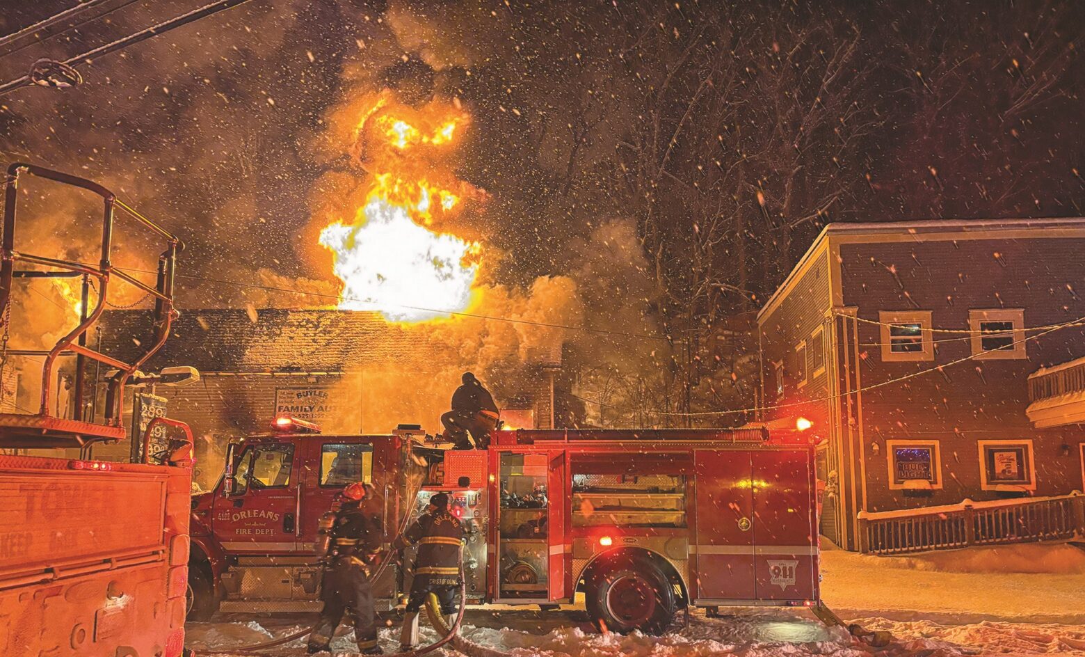 Blaze consumes Butler’s Family Auto - Barton Chronicle Newspaper