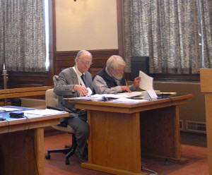 Phil White, left, and Chris Braithwaite in Vermont Superior Court.  Photo by Paul Lefebvre